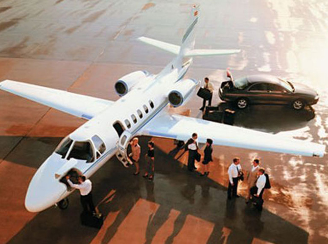 Jet privato e servizi di equipaggio dell’aviazione   